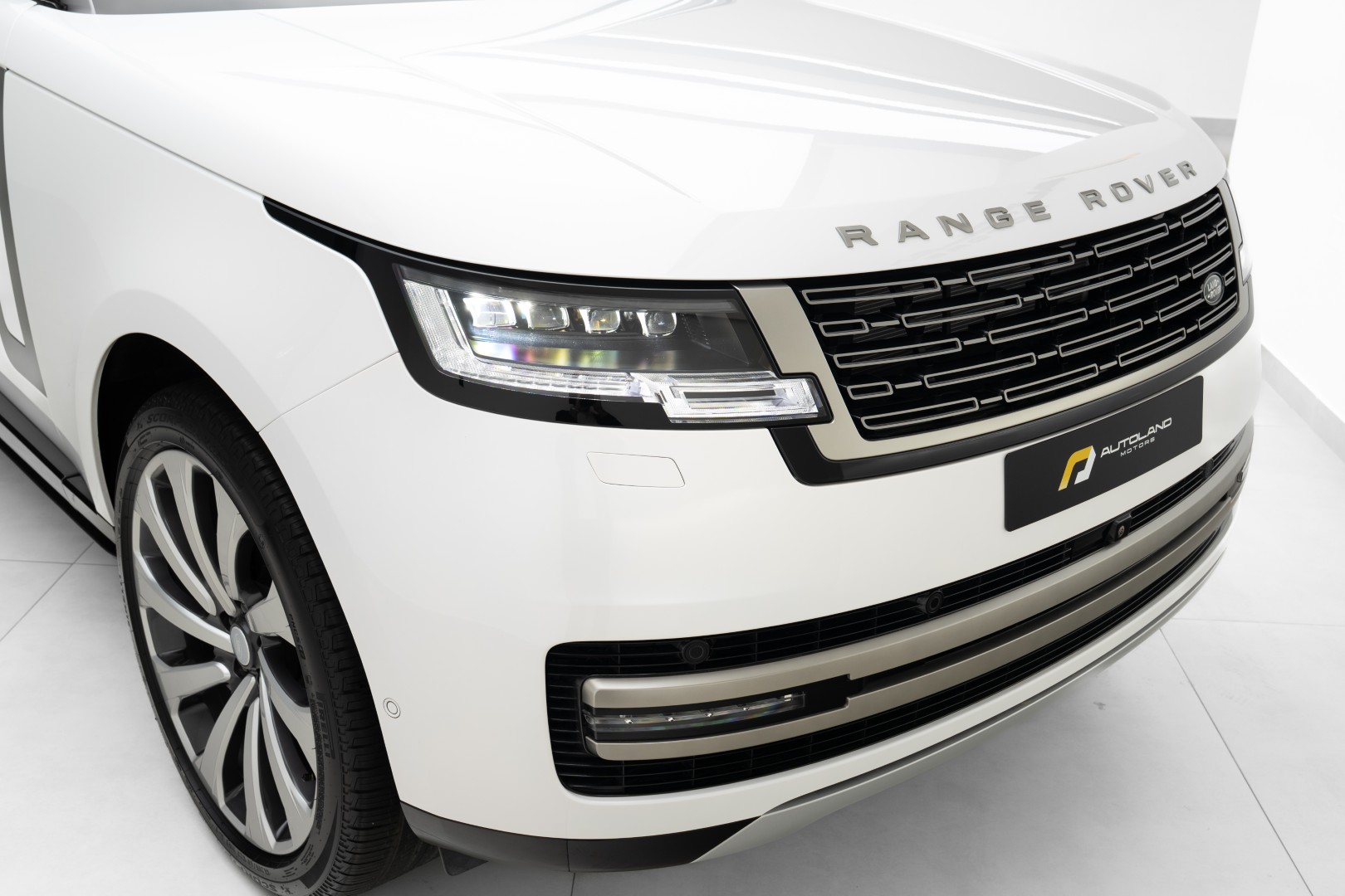 2025 RANGE ROVER P400 HSE | MAIN DEALER WARRANTY 5 YEARS